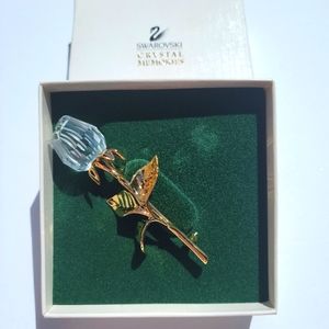 BRAND NEW NEVER WORN Vintage Swarovski Crystal Rose Brooch